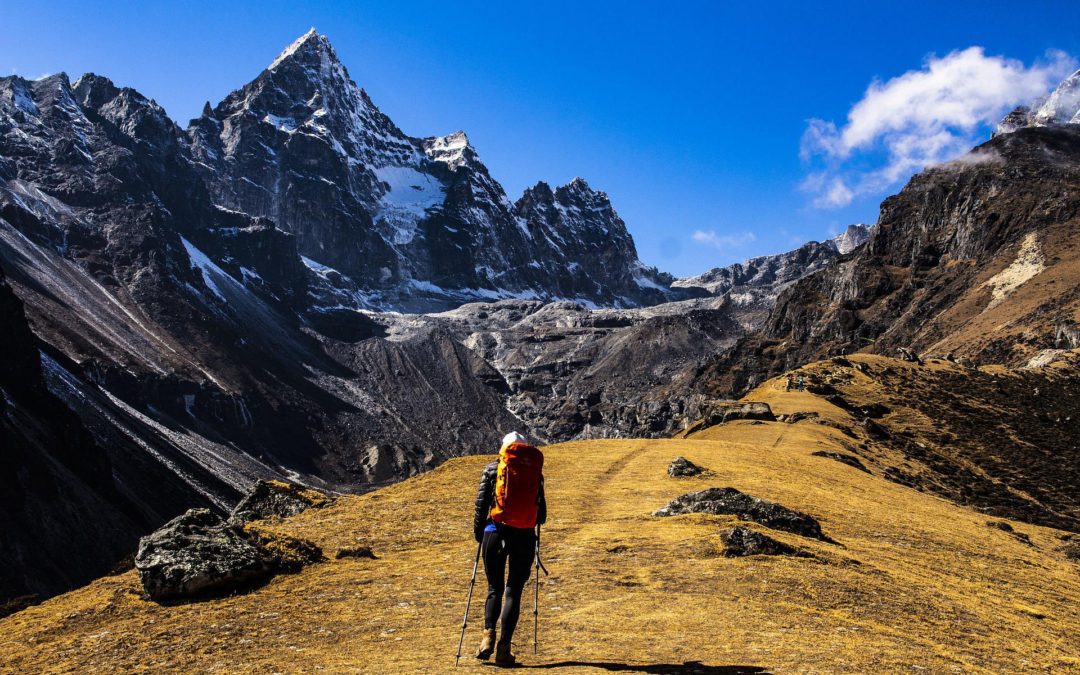 hiker on the journey to Mount Everest for John Miles blog